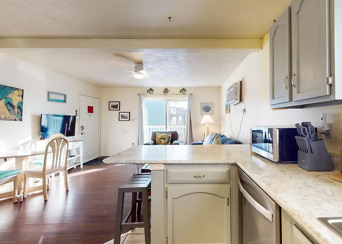 Apartment Pine Needle 109b2
