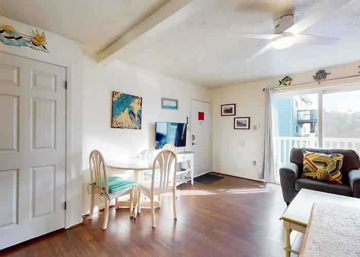 Pine Needle 109b2 * Ocean City